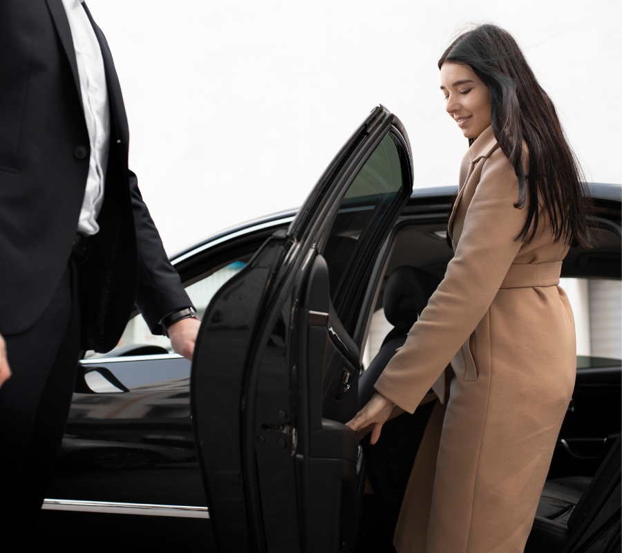 Luxury Car Rental Gurgaon for Premium Experience