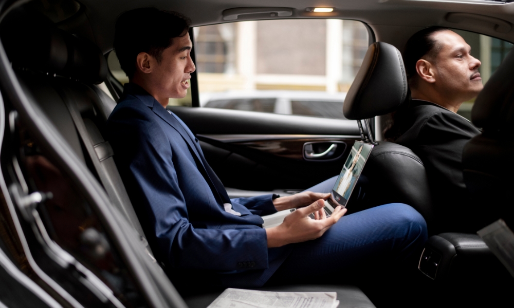 Book Your Car Rental in Gurgaon with Confidence