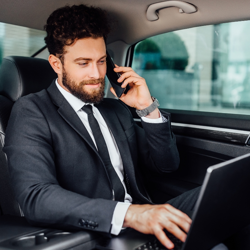 Car Rental in Agra—Reliable and Professional Travel Services